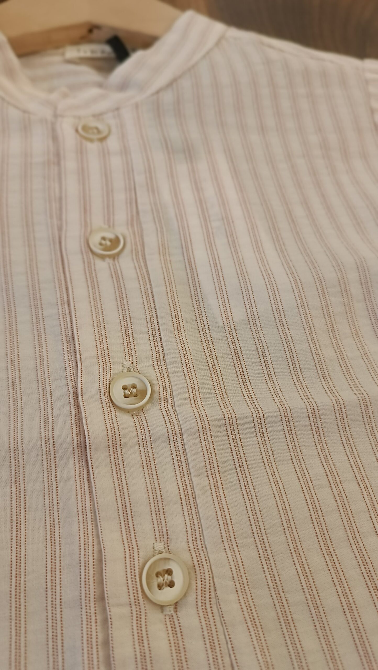 CAMICIA BIANCA RIGHE ROSA FINI COTONE E LINO ONE + IN THE FAMILY - immagine 2