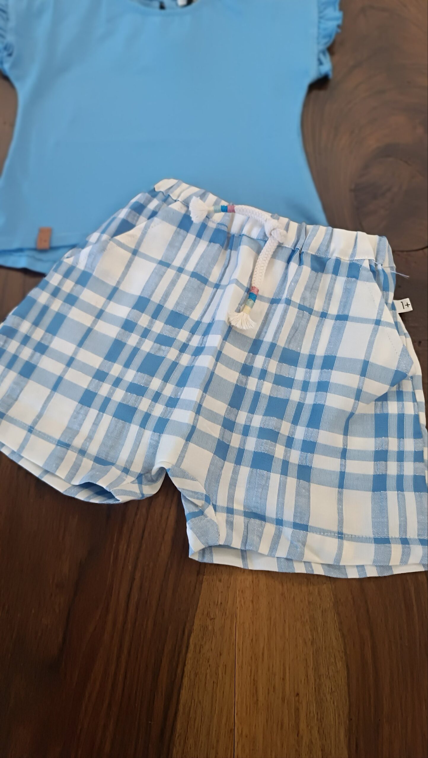 T-SHIRT COTONE ONE + IN THE FAMILY - immagine 2